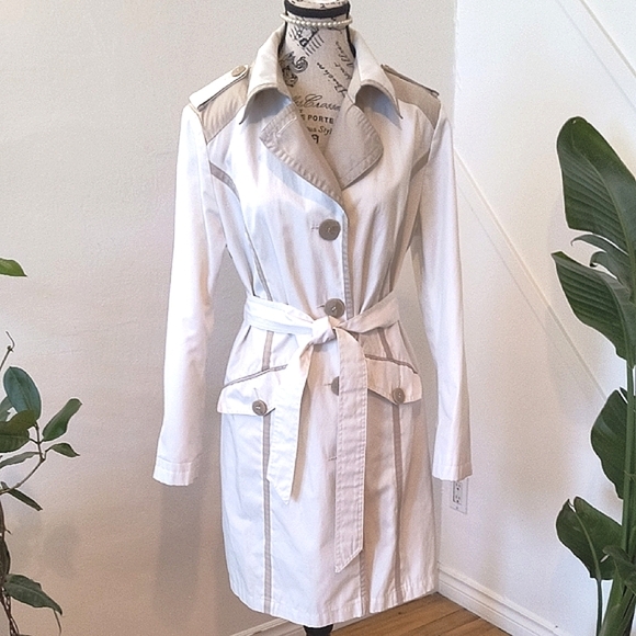Novelti Elegant Cream Trench Coat, With A Belt. Size Large. Great Condition. - Picture 1 of 9